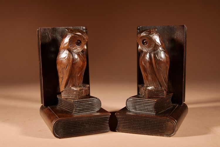  Pair of Black Forest owl-shaped bookends, circa 1900-1920.