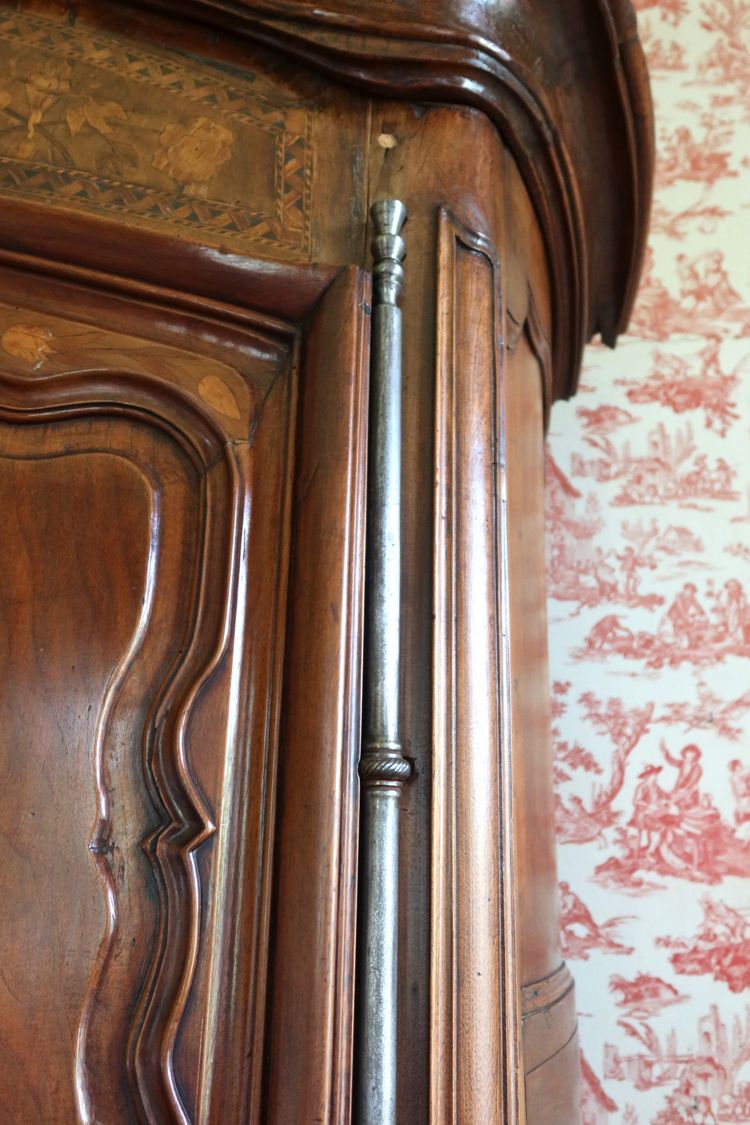 Louis XV cabinet from the 18th century