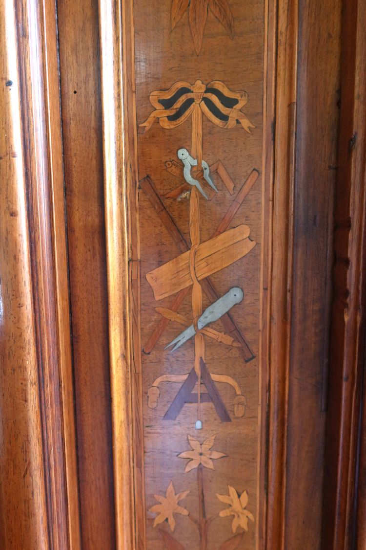 Louis XV cabinet from the 18th century