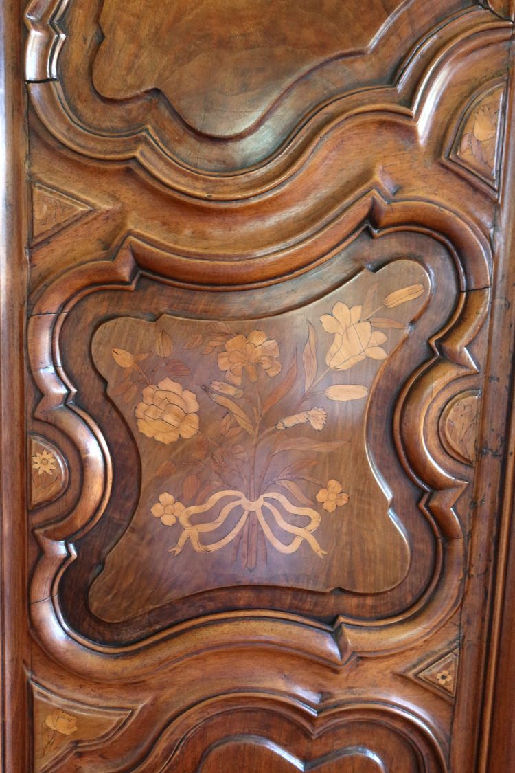 Louis XV cabinet from the 18th century