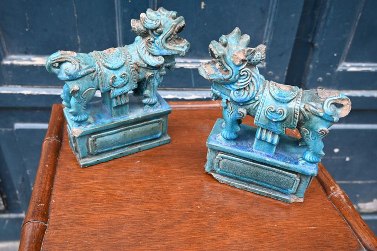 Paire de chiens de Fô en grès époque Ming XVII