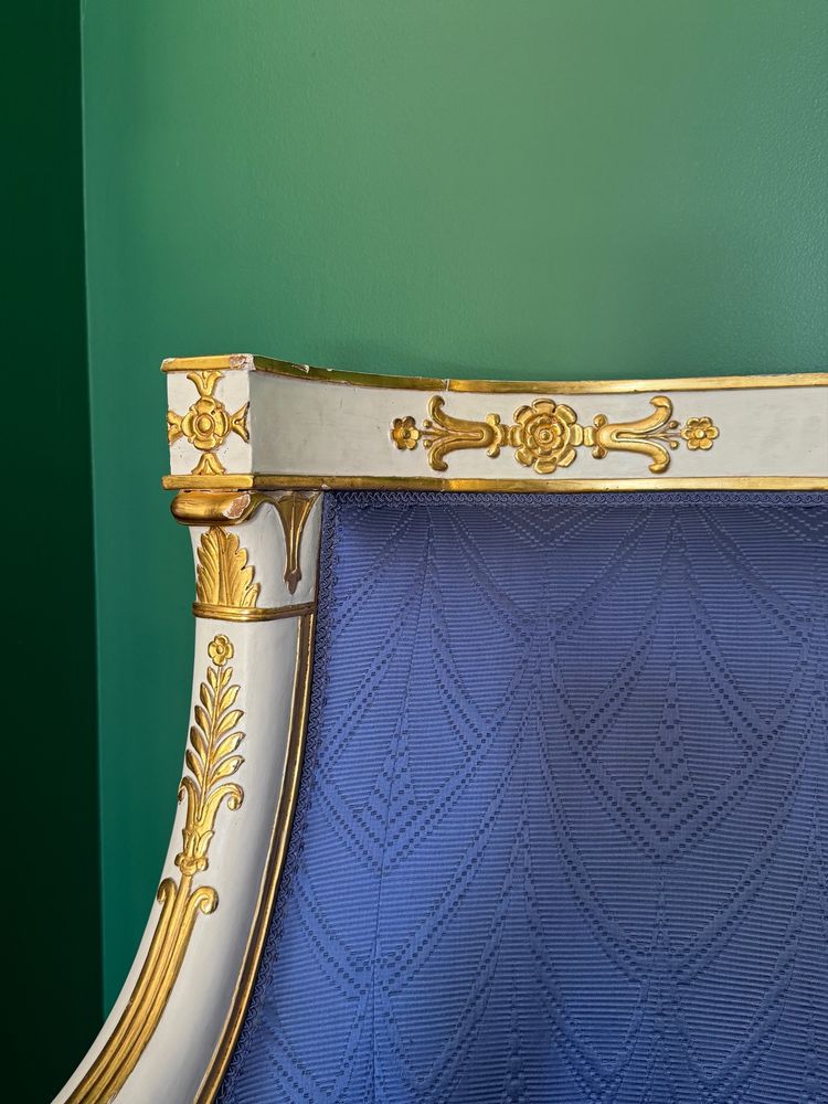 Canapé d’époque Empire, dans le goût de Jacob-Desmalter ou Marcion.