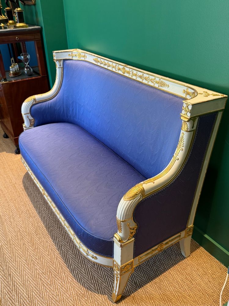 Canapé d’époque Empire, dans le goût de Jacob-Desmalter ou Marcion.