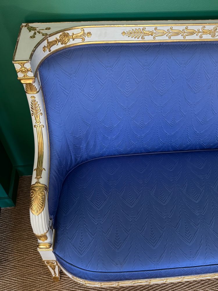 Canapé d’époque Empire, dans le goût de Jacob-Desmalter ou Marcion.