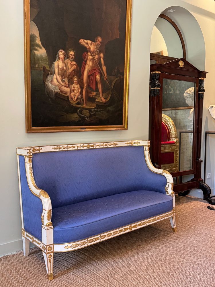 Canapé d’époque Empire, dans le goût de Jacob-Desmalter ou Marcion.