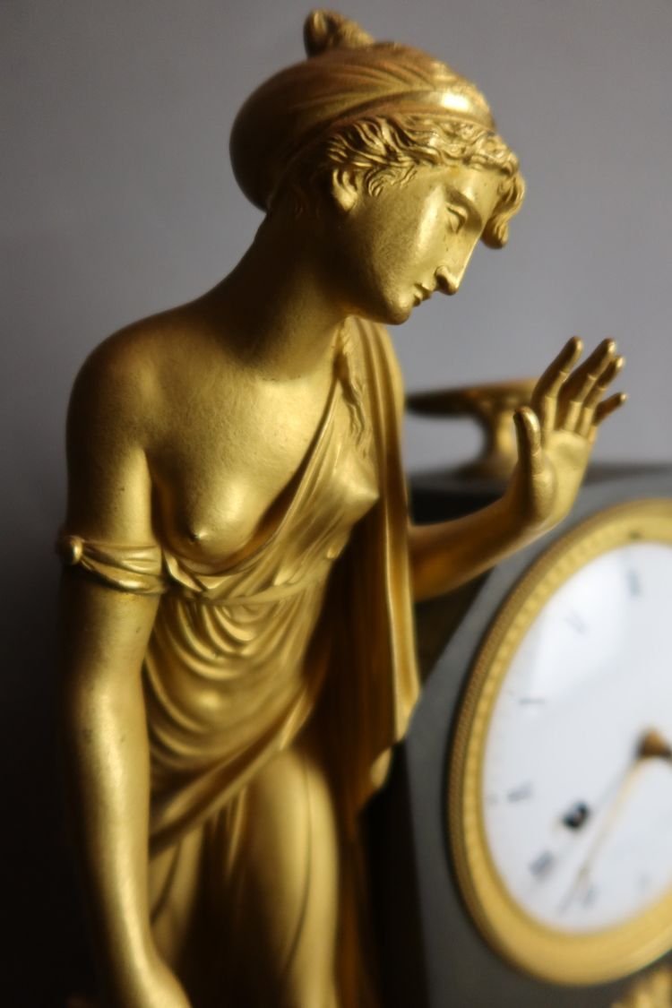 pendule bronze doré signée lefevre successeur de De Belle