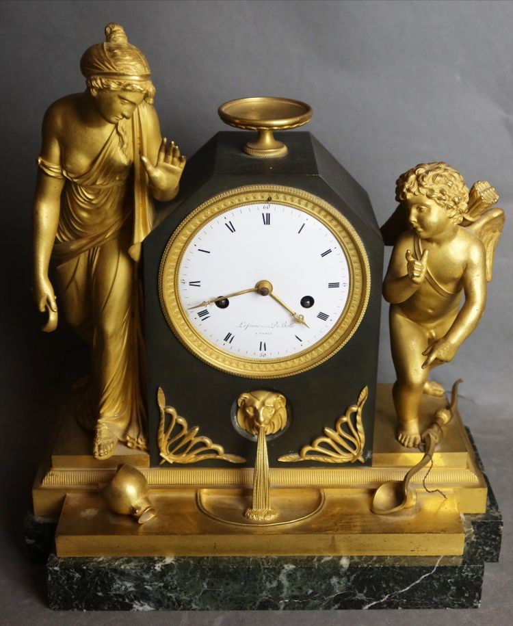 pendule bronze doré signée lefevre successeur de De Belle