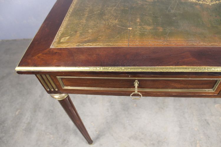 Bureau plat de style Louis XVI en acajou époque fin 19ème avec dessus cuir et 2 tiroirs 