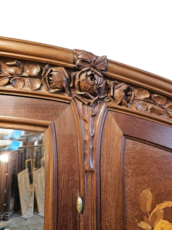 Armoire Art Nouveau Ecole de Nancy "Aux Roses"