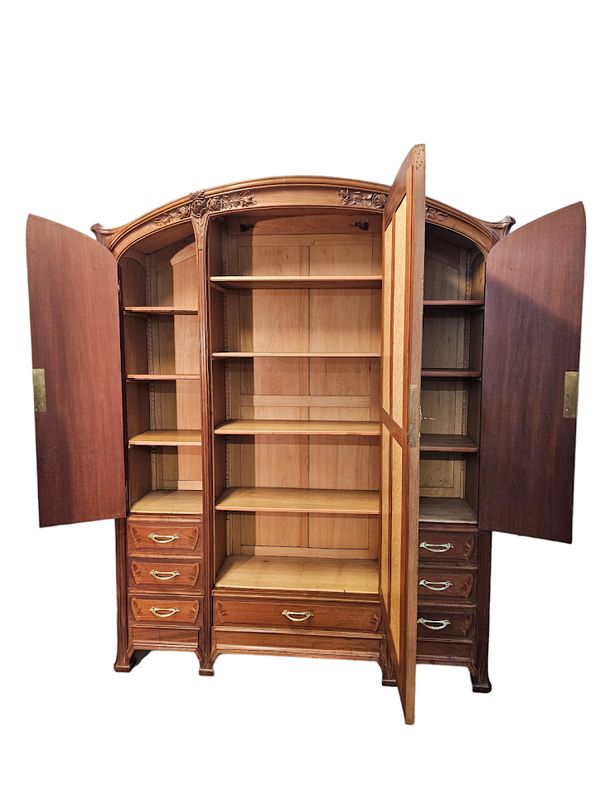 Armoire Art Nouveau Ecole de Nancy "Aux Roses"