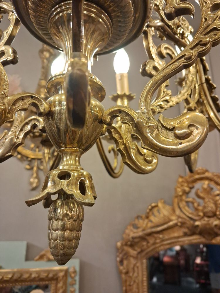 Lampadario in ottone massiccio con decorazione a chimera
