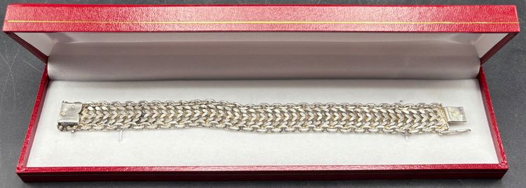 BRACCIALE IN ARGENTO MASSICCIO