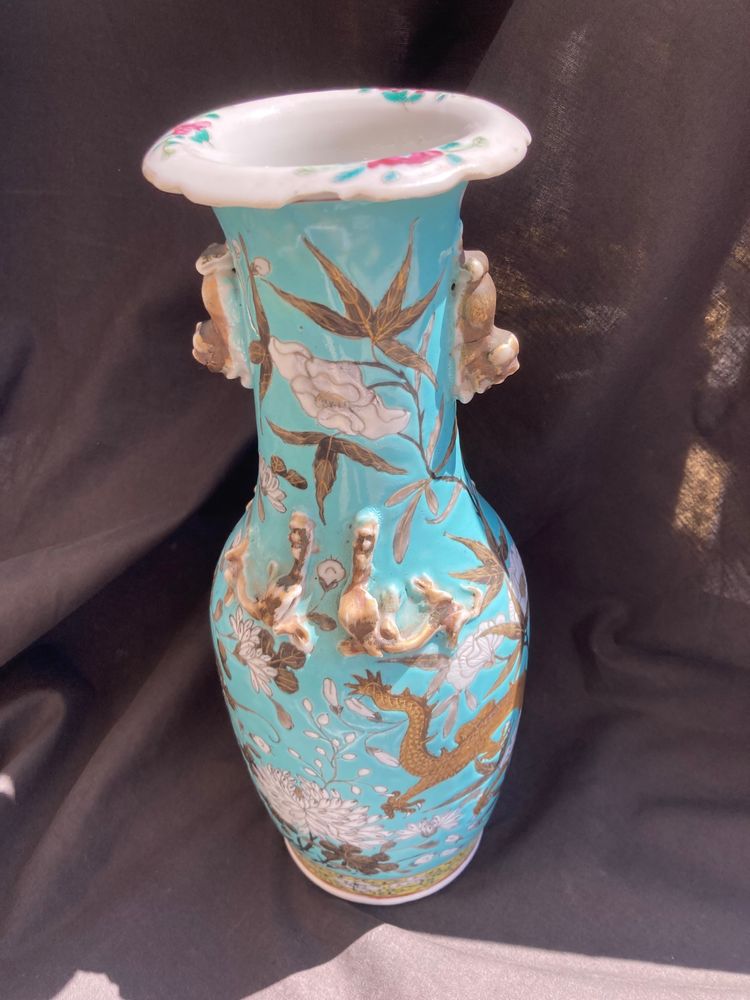 Dayazhai famille rose porcelain vase with dragons