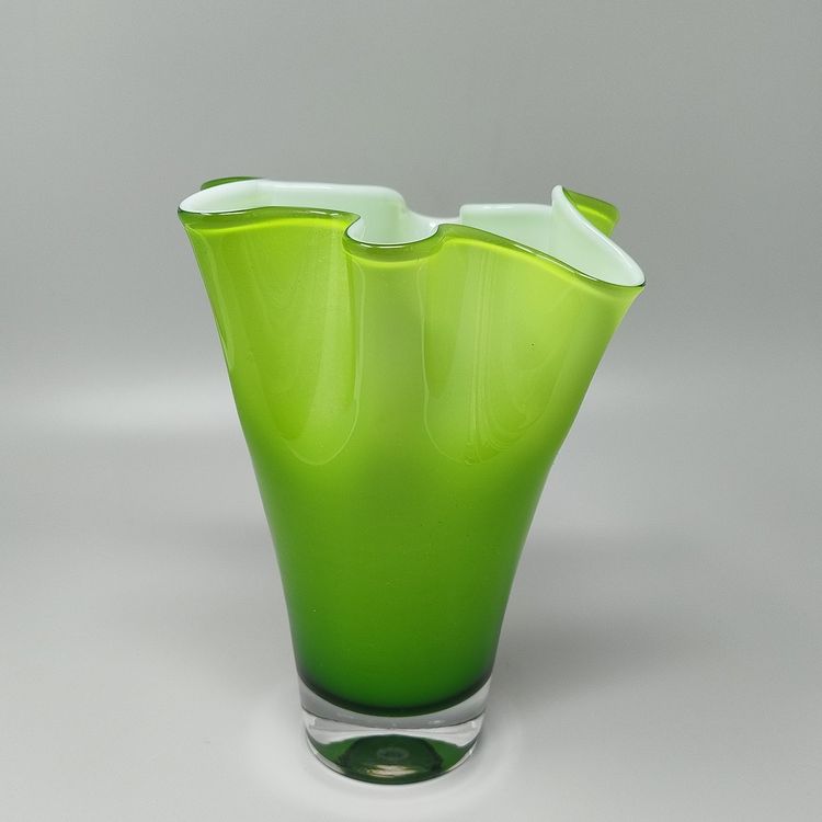 Erstaunliche grüne Vase „Fazzoletto“ aus den 1960er Jahren von Ca' Dei Vetrai aus Muranoglas. Hergestellt in Italien