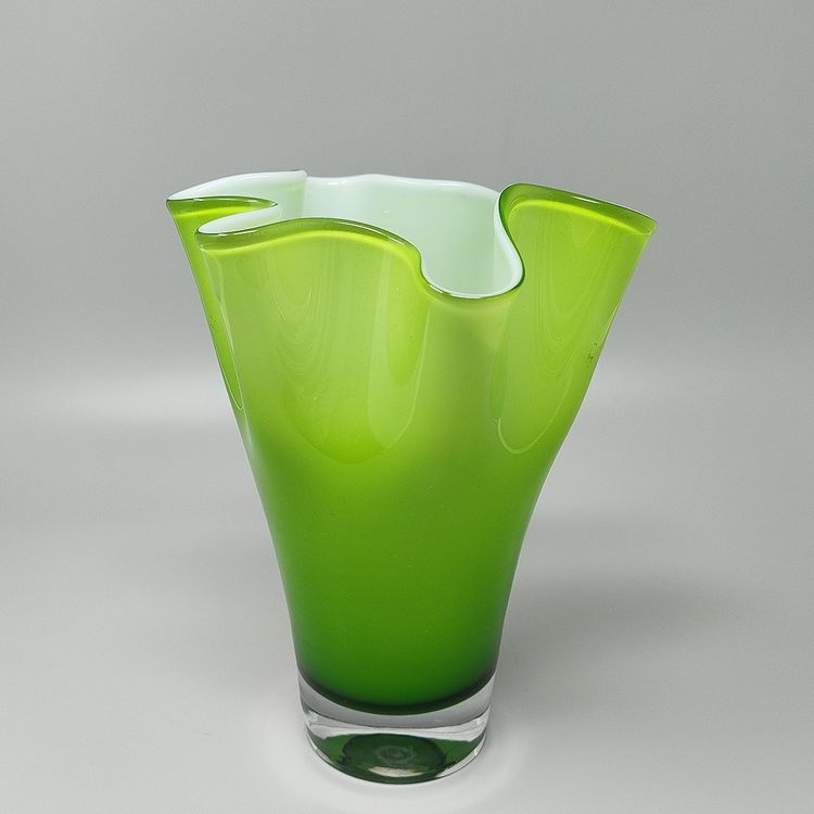 Erstaunliche grüne Vase „Fazzoletto“ aus den 1960er Jahren von Ca' Dei Vetrai aus Muranoglas. Hergestellt in Italien