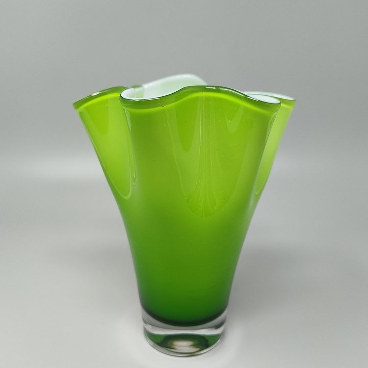 Erstaunliche grüne Vase „Fazzoletto“ aus den 1960er Jahren von Ca' Dei Vetrai aus Muranoglas. Hergestellt in Italien