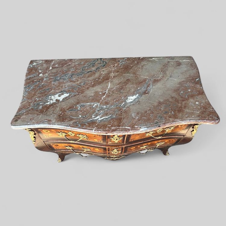 Louis XV tomb chest of drawers in 18th century floral marquetry