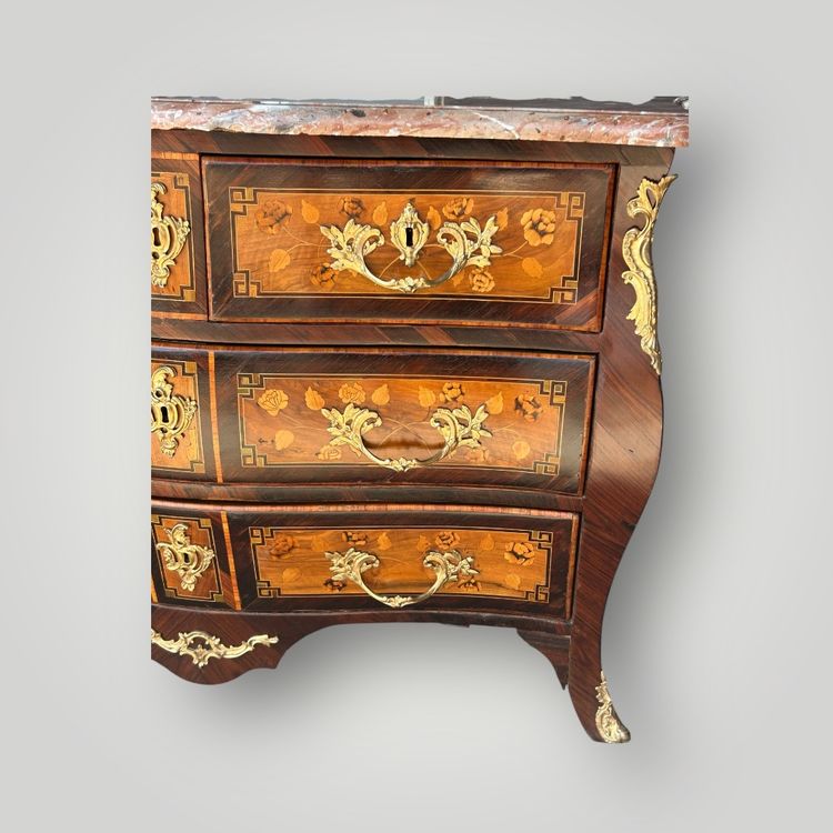 Louis XV tomb chest of drawers in 18th century floral marquetry