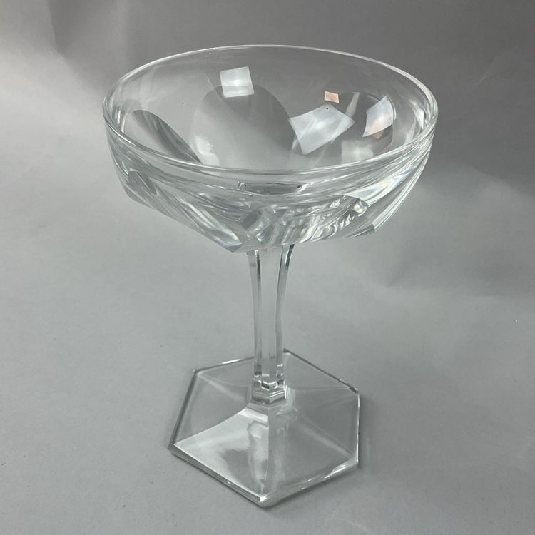 Coupes à champagne modèle Compiègne ou Genova Baccarat  