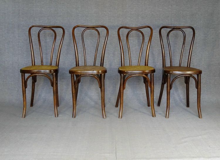 4 Thonet Mundus N°A 48 Bistrostühle aus Rohrgeflecht, 1930