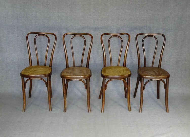 4 Thonet Mundus N°A 48 Bistrostühle aus Rohrgeflecht, 1930