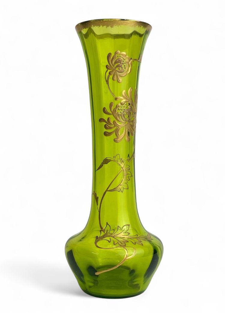 Baccarat - Vase mit Dahliendekor