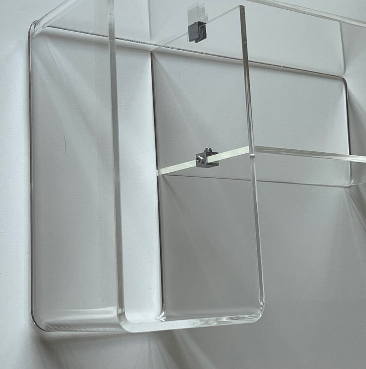 Etagère en plexiglas par Michel Dumas, France années 70