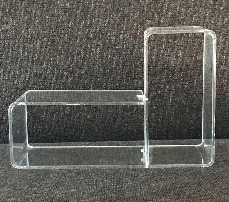 Etagère en plexiglas par Michel Dumas, France années 70