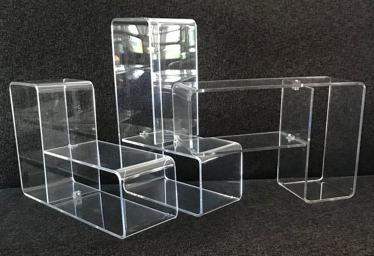 Etagère en plexiglas par Michel Dumas, France années 70