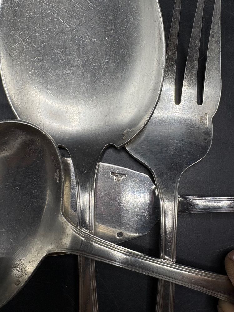 SERVING CUTLERY