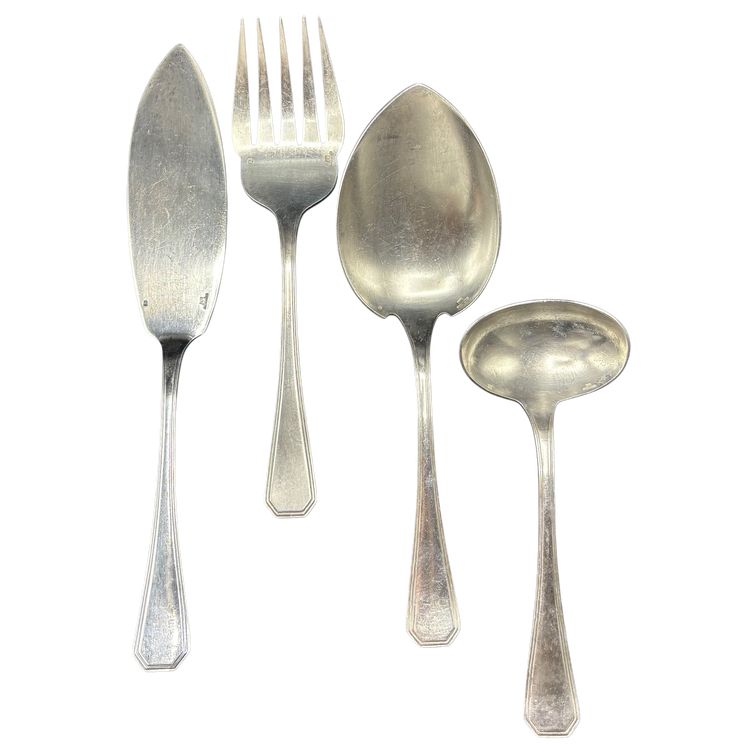SERVING CUTLERY