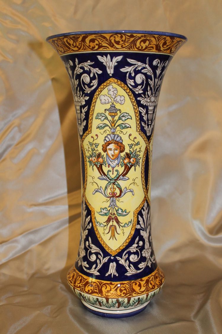 Pair of Sarreguemines earthenware vases with Italian Renaissance decoration, late 19th century