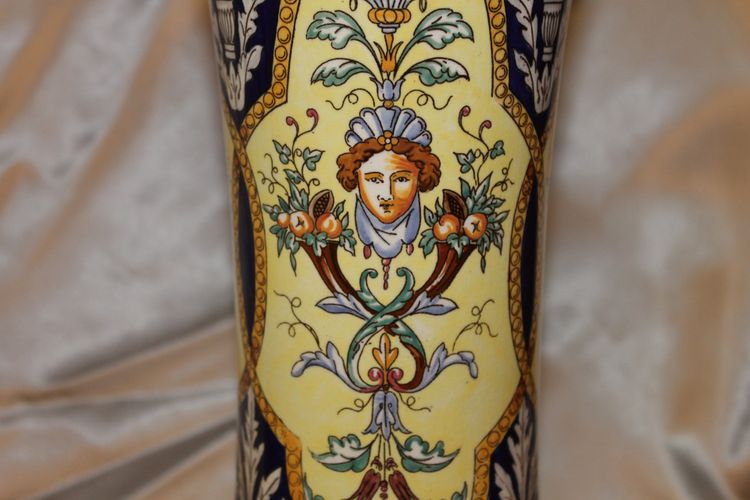 Pair of Sarreguemines earthenware vases with Italian Renaissance decoration, late 19th century