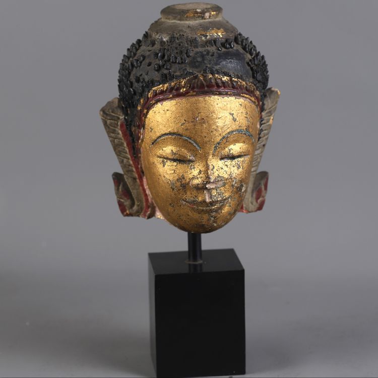 Tête de bouddha en grès laqué d'or - Khmer