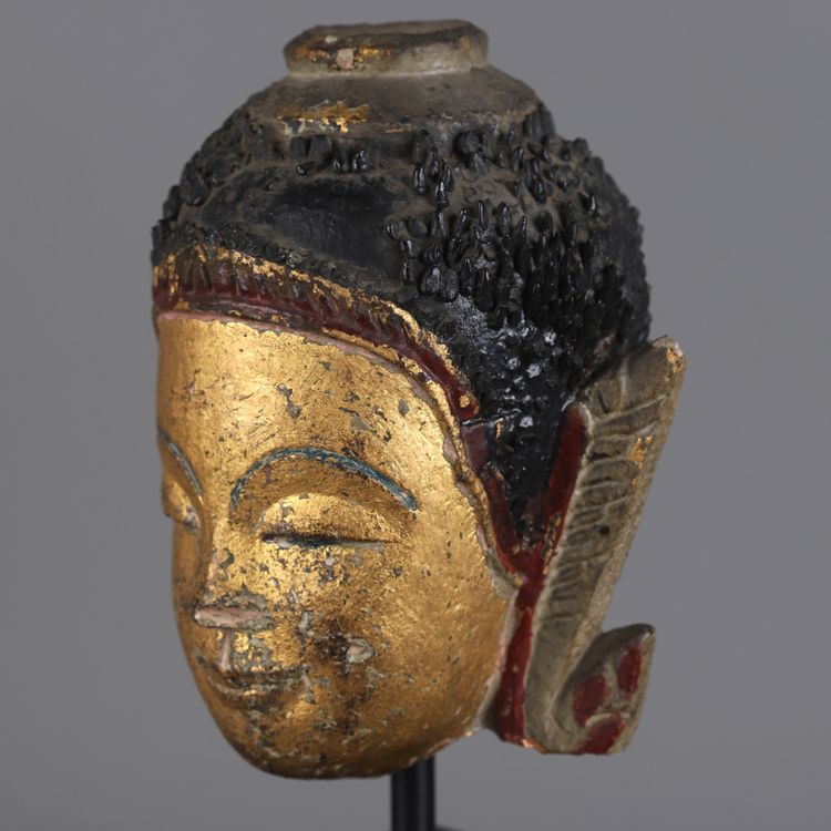 Tête de bouddha en grès laqué d'or - Khmer