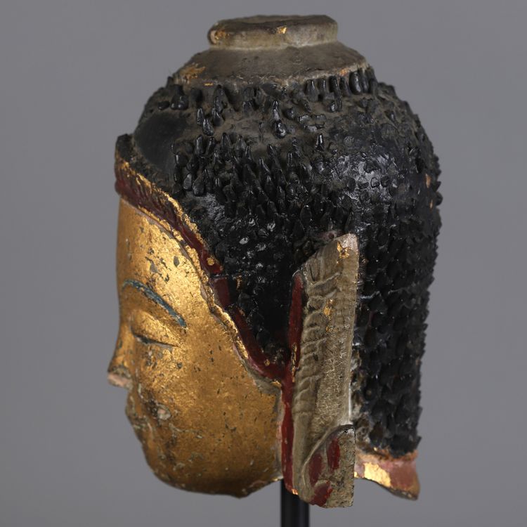 Tête de bouddha en grès laqué d'or - Khmer