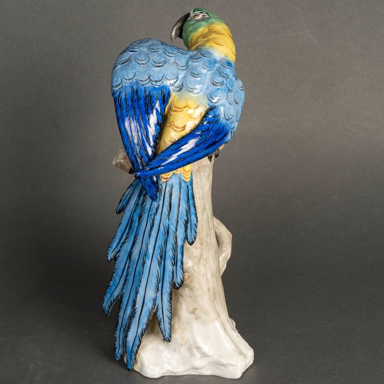 A porcelain parrot sculpture, Germany, 20th century
