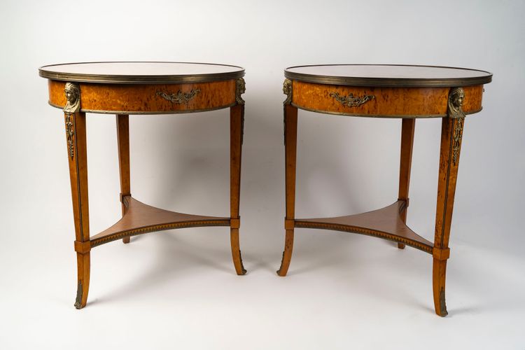 Coppia di tavolini con piedistallo in stile Impero, circa 1900