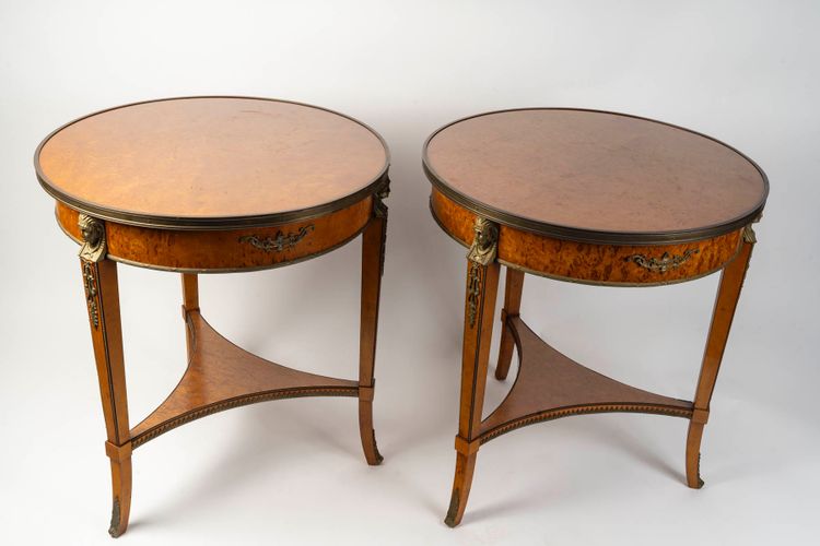 Coppia di tavolini con piedistallo in stile Impero, circa 1900