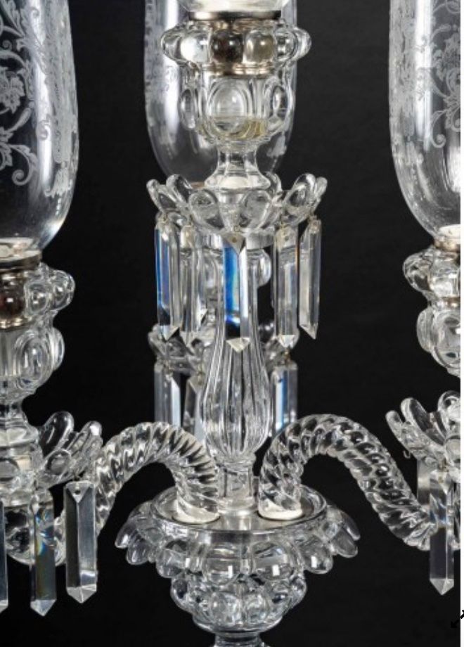 Une paire de girandoles en cristal de Baccarat, fin XIXème siècle 