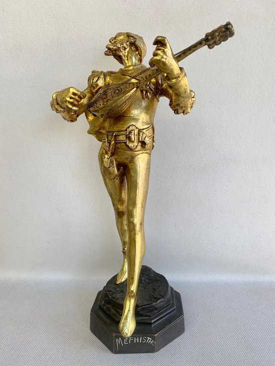 A. De Wever - Scultura in bronzo - Mefisto con mandolino