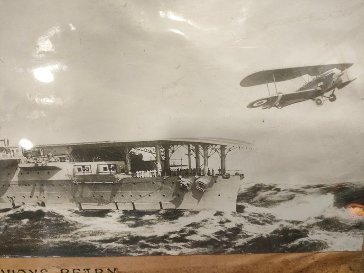 Porte avions " Le BÉARN"