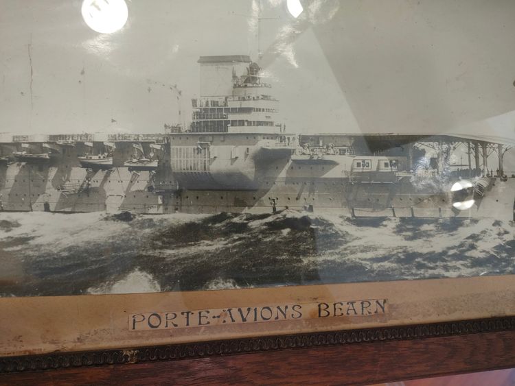 Porte avions " Le BÉARN"