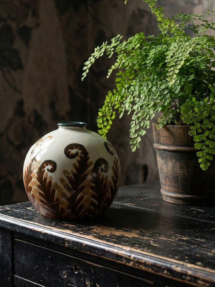 Small porcelain ball vase Tharaud Limoges circa 1920-1940
