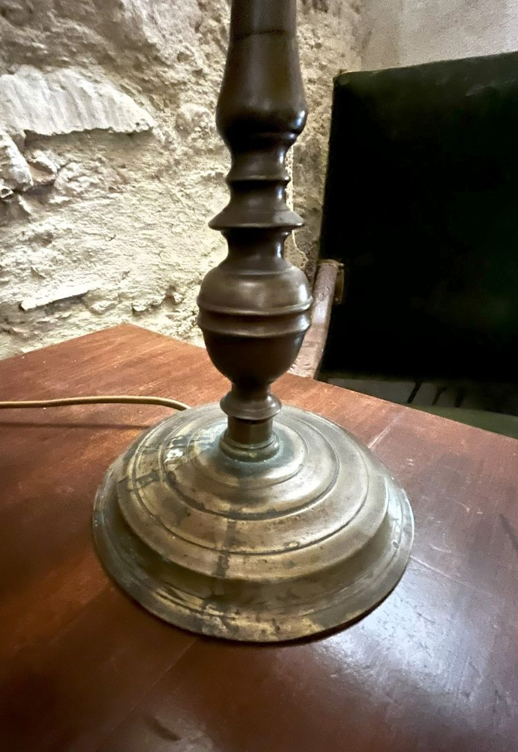 Lampe im Stil Louis XIII mit oder ohne Schirm