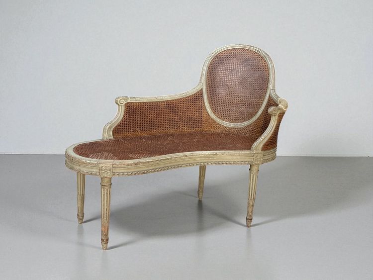 1900S LOUIS XVI STYLE CANED BENCH IN PATINATED WOOD