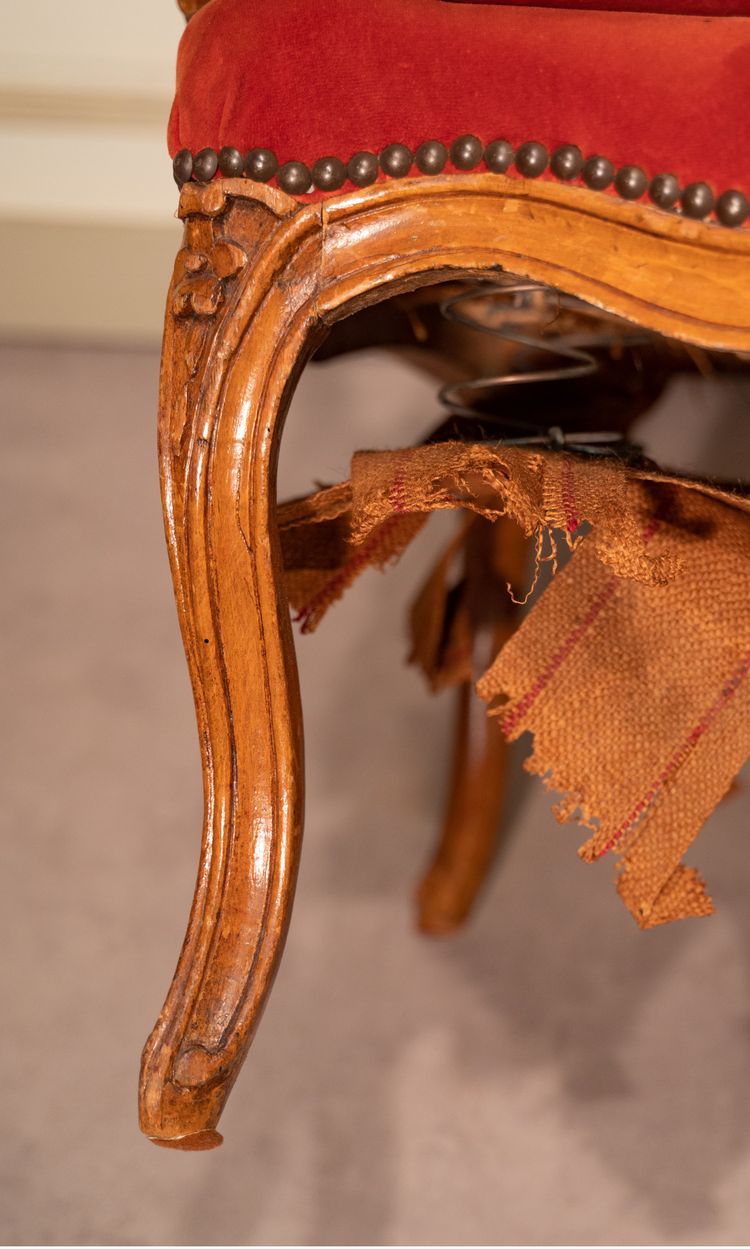 Paire de fauteuils cabriolet,époque Louis XV estampillés CV*BARA