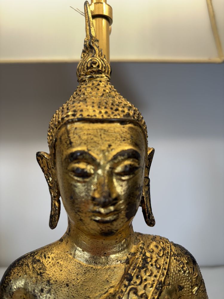 Paire de lampes Bouddha en fonte dorée - Travail d'Asie du Sud-Est - XXe siècle