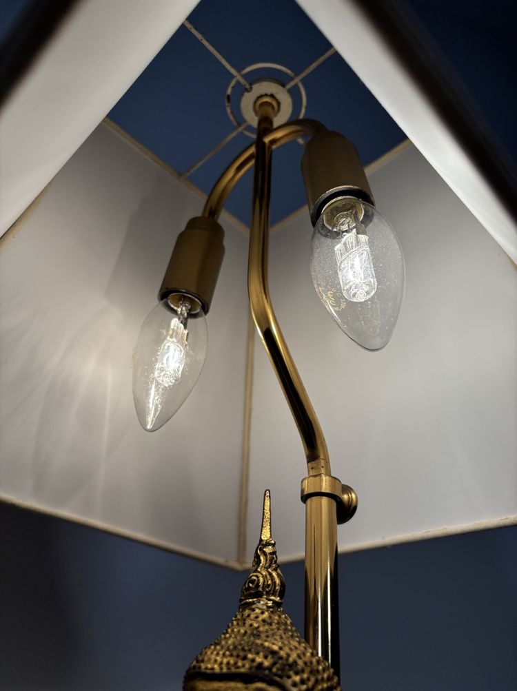 Paire de lampes Bouddha en fonte dorée - Travail d'Asie du Sud-Est - XXe siècle