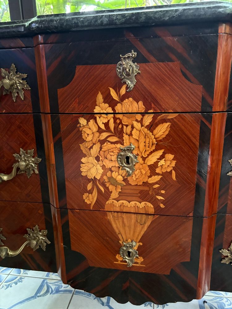Cassettiera di transizione del XIX secolo
